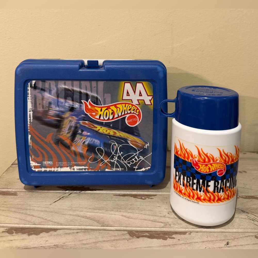 Hot Wheels Thermos Brand Lunch Box and Thermos #44 Kyle Petty Nascar Racing